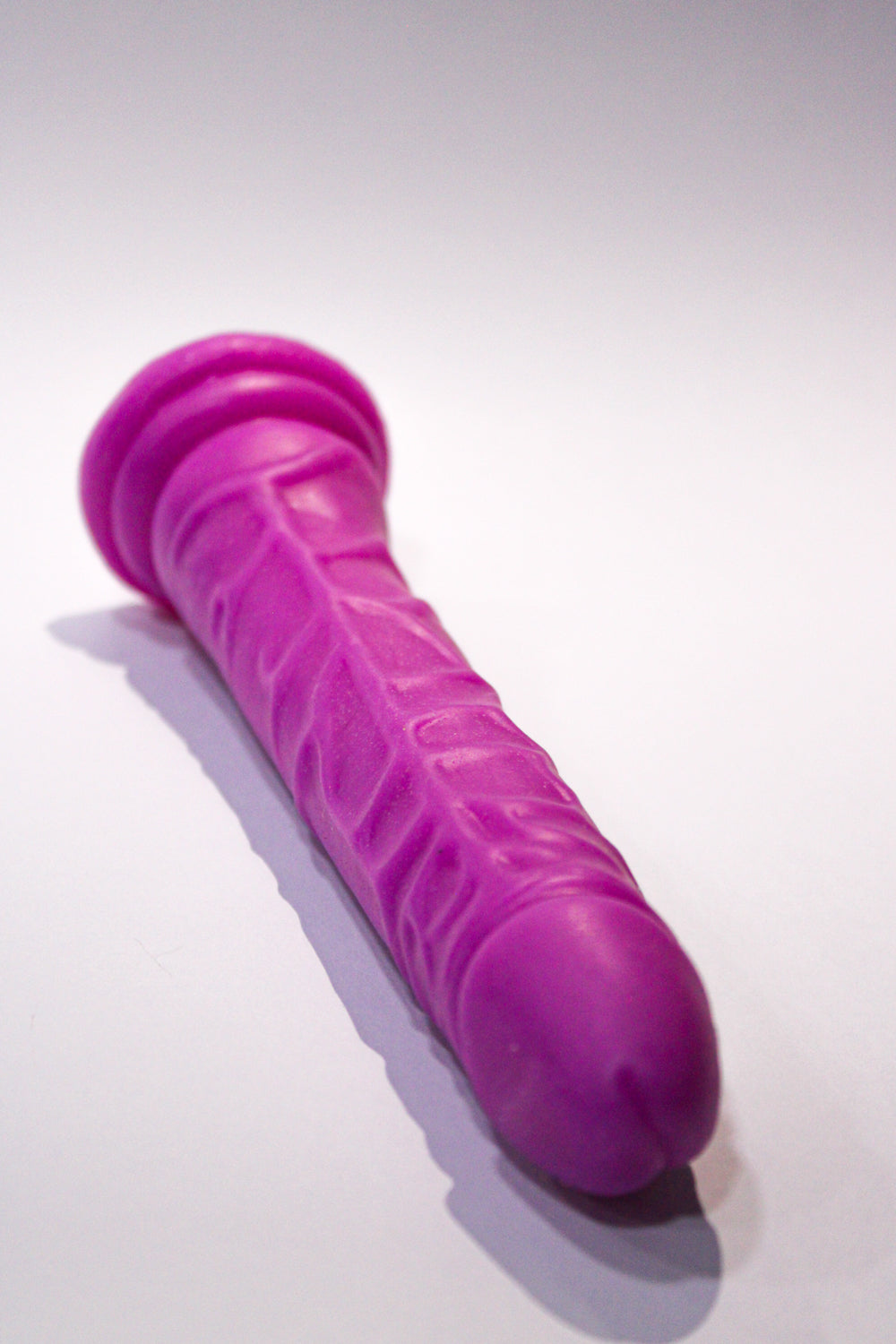 DILDO NACIONAL MORADO