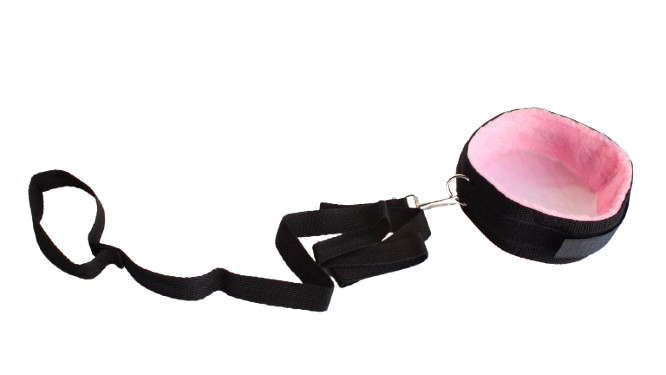 KIT MODELO 06 KIT BONDAGE QUE INCLUYE: PEZONERAS, MINI LÁTIGO, CORREA DE TELA, ESPOSAS DE PIES Y MANOS DE TELA ACOLCHONADA, COLLAR DE TELA ACOLCHONADA, MORDAZA DE TELA Y ANTIFAZ.